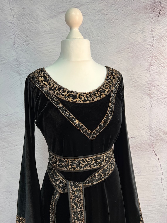 Mystical Elven Dress - Lord of the Rings Dress - Galadriel Dress - Made to  Order - Etsy