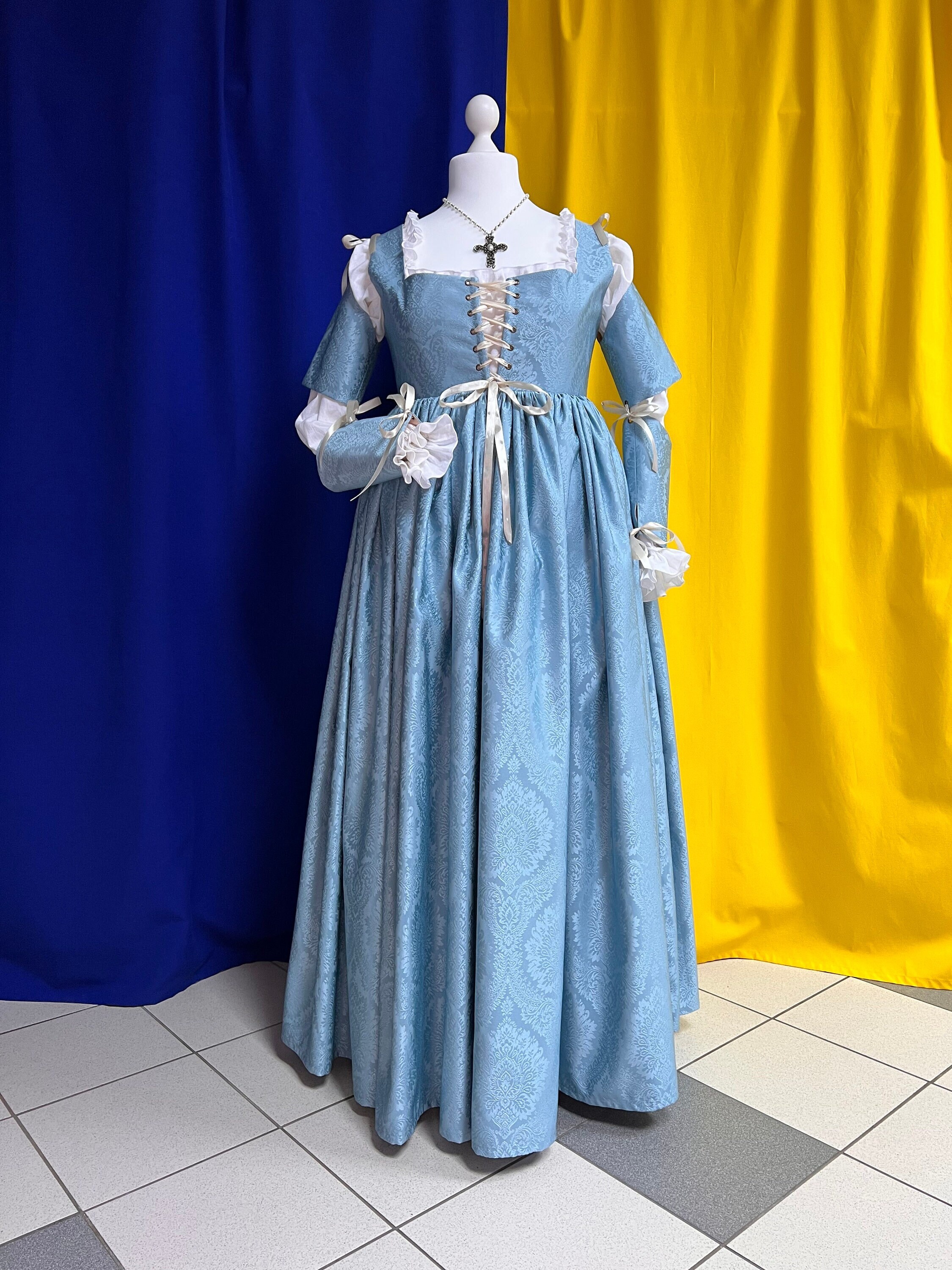 blue renaissance dress