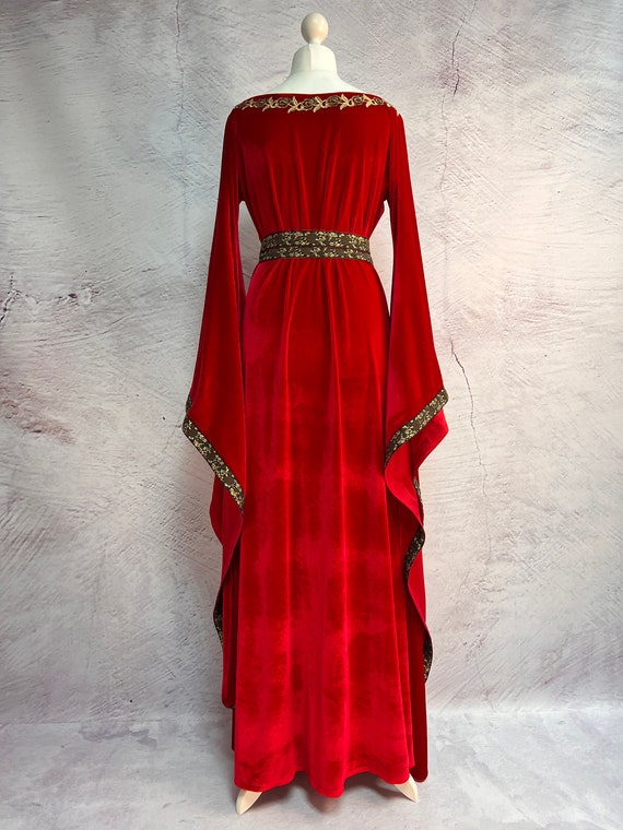 Red Elven Velvet Dress - Fantasy Galadriel Costume, Made to Order - Etsy Canada Red Elven Velvet Dress - Fantasy Galadriel Costume, Made to Order - Etsy Canada