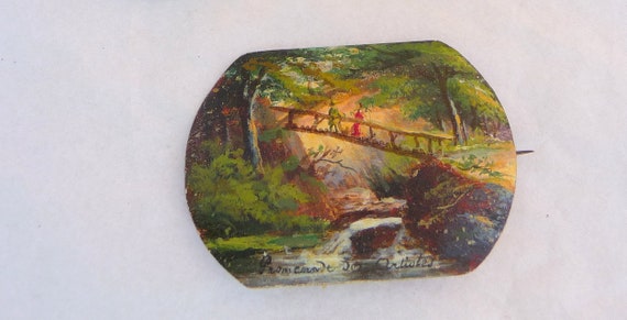 Beautiful c.1940s vintage French wooden brooch. Ha