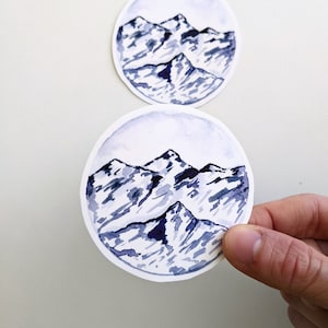 Pegatinas de montaña, watercolor Circle Mountain Vinilo pegatinas, Para botellas de agua, Planificadores, Diarios, Computadoras portátiles
