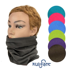 Puede incluir: Una braga de cuello gris oscuro sobre una cabeza de maniquí, acompañada de una columna vertical de seis muestras de tela circulares en turquesa, rosa intenso, azul real, verde lima, morado y marrón. El nombre Kulifant aparece en azul.
