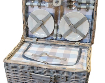 Picnic basket for 4 people