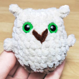 Patroon gehaakte uil sleutelhanger, tutorial voor beginners, haakpatroon uil, haakpatroon amigurumi, amigurumi-sleutelhanger