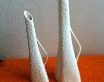 2 fine 60s vases of Hutschenreuther rose vases