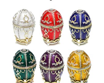 Scatola portagioie a forma di uovo, portagioie a forma di uovo, placcato in oro, smalto, strass, rosso, verde, blu, vari colori, aperto in alto, insolito - Italia