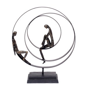 Design sculpture friendship polystone decorative figure cohesion metal partnership statue lovers bronze love friends circle couples new