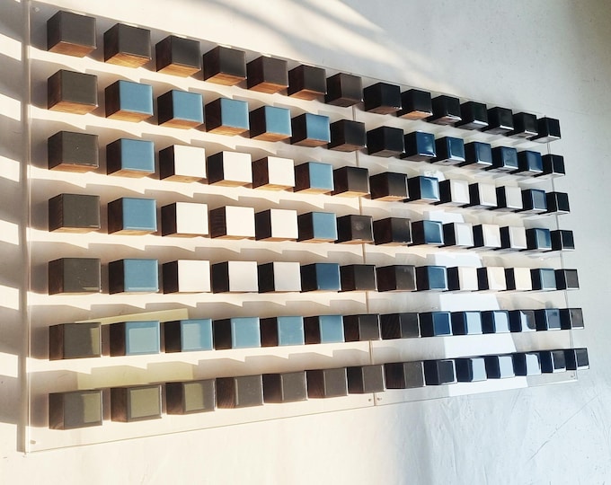 Large 3d wood wall art with resin on top face. Grey, black, white colors. Two clear acrylic panels. Modern and floating Office Decoration©