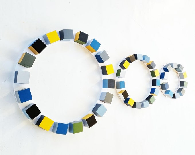 Wood wall art, 3d art. Circles in three sizes ready to hang. Different and unique art, a special gift for him. Cube wall decor, Modern art ©