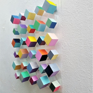 Abstract and modern wall art. © Wood art. Wood wall art. Woodwork. Geometric wall art. Mosaic. Cube Art. 3D art. Floating Wall decor hanging