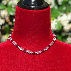 Gargantilha com cristais Swarovski rubi de 15,5" - Cores brilhantes Swarovski, gargantilha com contas de cristais Swarovski transparentes e rubi de 15,5"