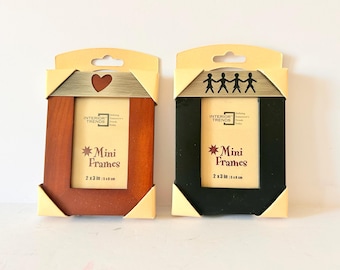 Vintage Mini Picture Frames Brown Heart/Black Family 2"x3"  Interior Trends Wood Photo Frames  Heart & Family Design  Small Home Decor Gift