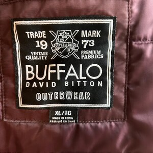 Chaqueta bomber Buffalo David Bitton XL color burdeos con cuello de piel sintética, abrigo acolchado de nailon para invierno para hombre imagen 13
