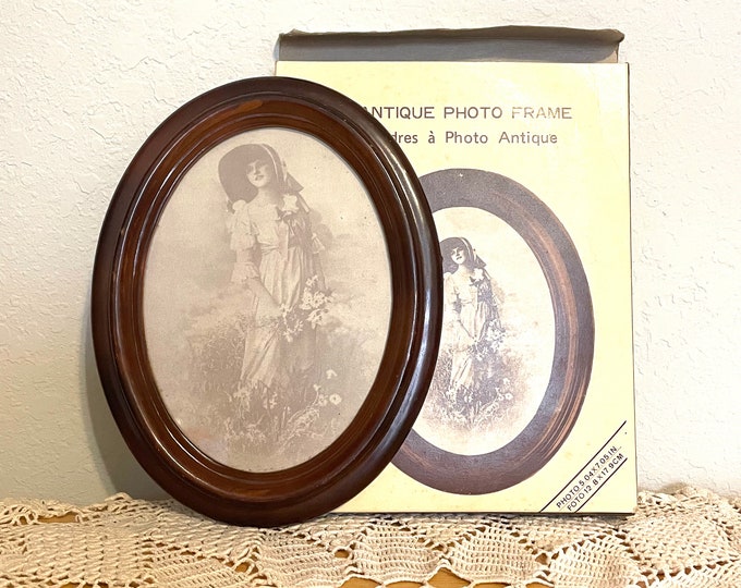 Lovely Oval British Registered Design Picture Frame 5x 7 Made in Hong ...
