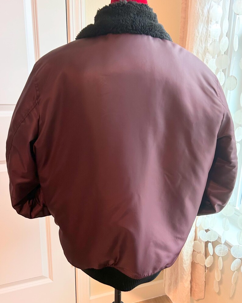 Chaqueta bomber Buffalo David Bitton XL color burdeos con cuello de piel sintética, abrigo acolchado de nailon para invierno para hombre imagen 6