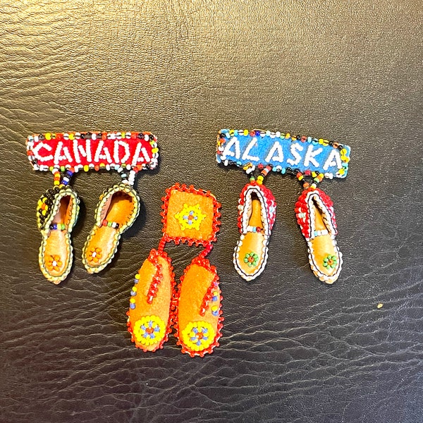 Amazing Native American Seed beads work Jewelry - CANADA ALASKA moccasins brooches - Handmade beaded pins