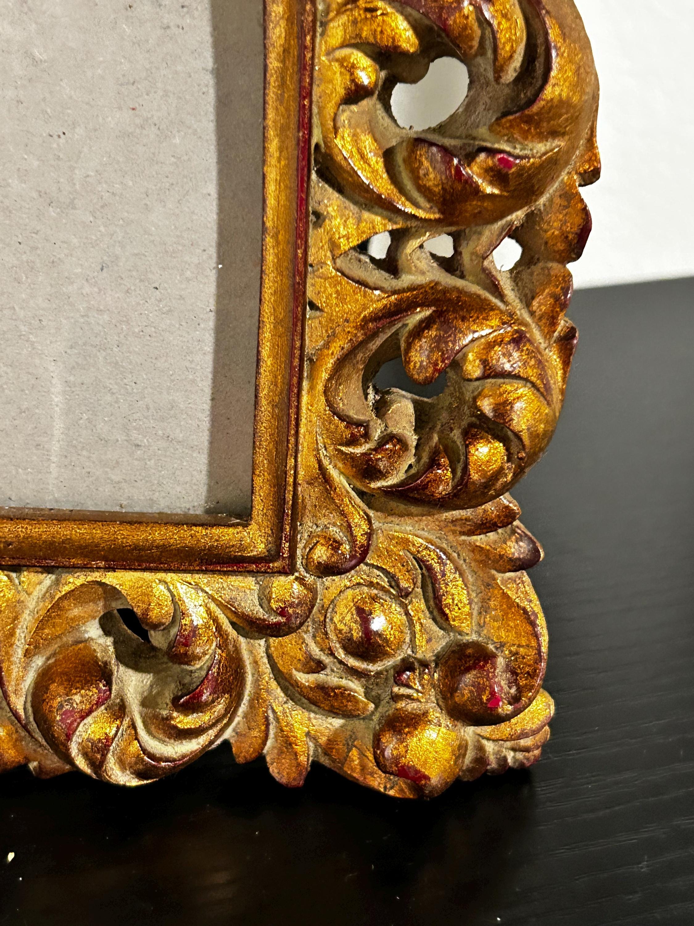 バロックゴールドフォトフレーム：ヴィンテージ風の華やかな卓上装飾