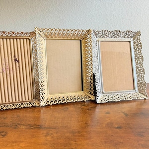 Vintage 70's Gold Ornate Picture Photo Frame 5"x7" Openwork Scrolling Hollywood Regency/Victorian style Wall / Tabletop Metal frame