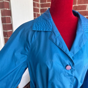 Vintage Bright Blue Trench Coat – 80s 90s Belted Lightweight Raincoat – Bold Color The Totes Coat Outerwear size 10