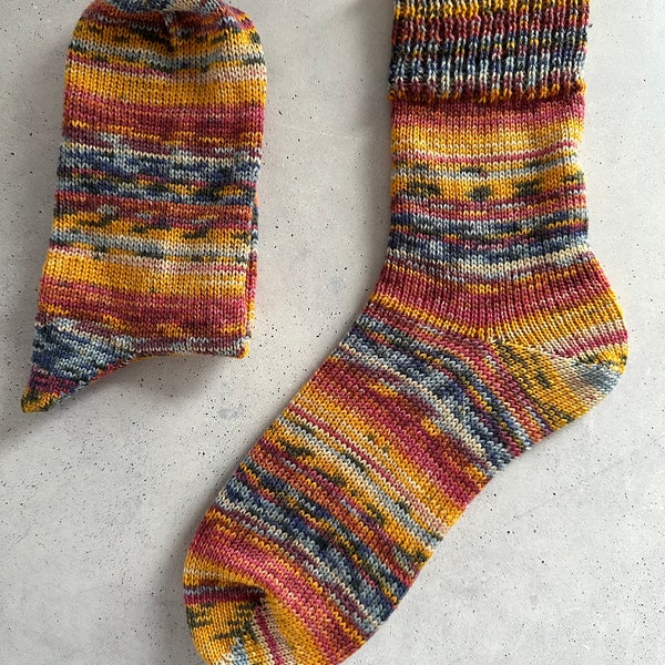 1 Paar selbstgestrickte Socken/Wollsocken Gr. 39/40