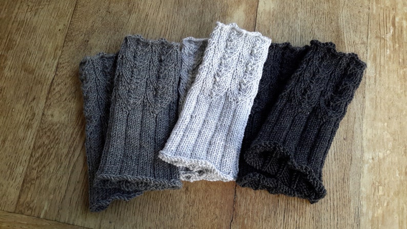 gestrickte Armstulpen/100%Merino/Handstulpen/Pulswärmer/Handschuhe/ schwarz/hellgrau/anthrazit und viele andere Farben Einheitsgröße Bild 6