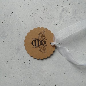 30 tags sales labels honey "motif bee" 3.8 cm diameter