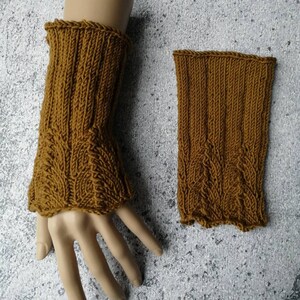 gestrickte Armstulpen/100%Merino/Handstulpen/Pulswärmer/Handschuhe/ schwarz/hellgrau/anthrazit und viele andere Farben Einheitsgröße Ocker