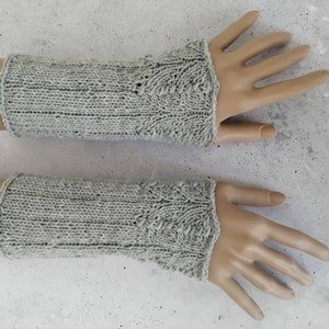 gestrickte Armstulpen/100%Merino/Handstulpen/Pulswärmer/Handschuhe/ schwarz/hellgrau/anthrazit und viele andere Farben Einheitsgröße Bild 8