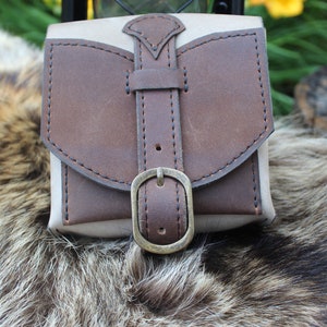 Leather belt pouche - Frontier style