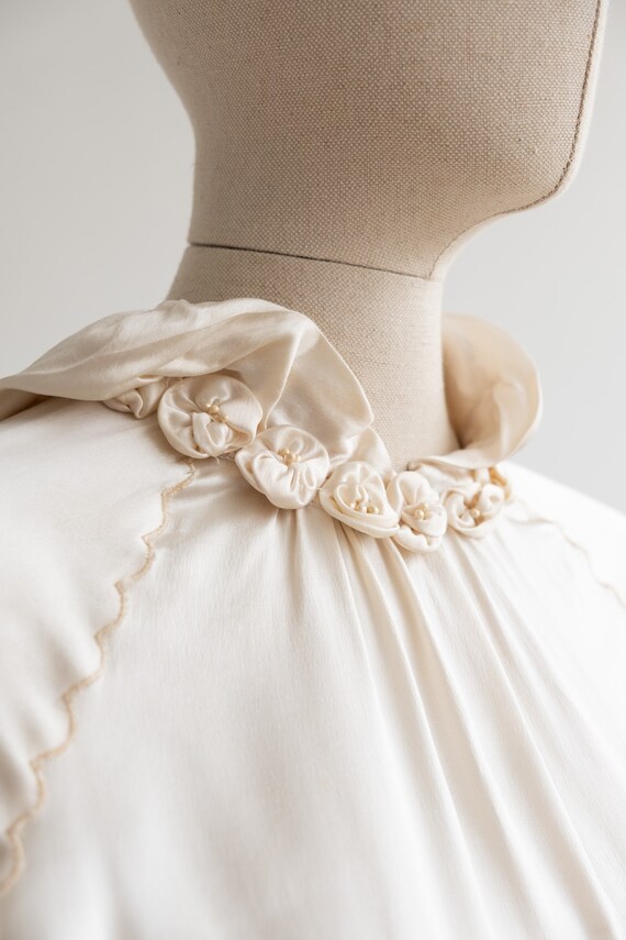 Vintage 1930's Rayon Satin Bridal Dress with a St… - image 7