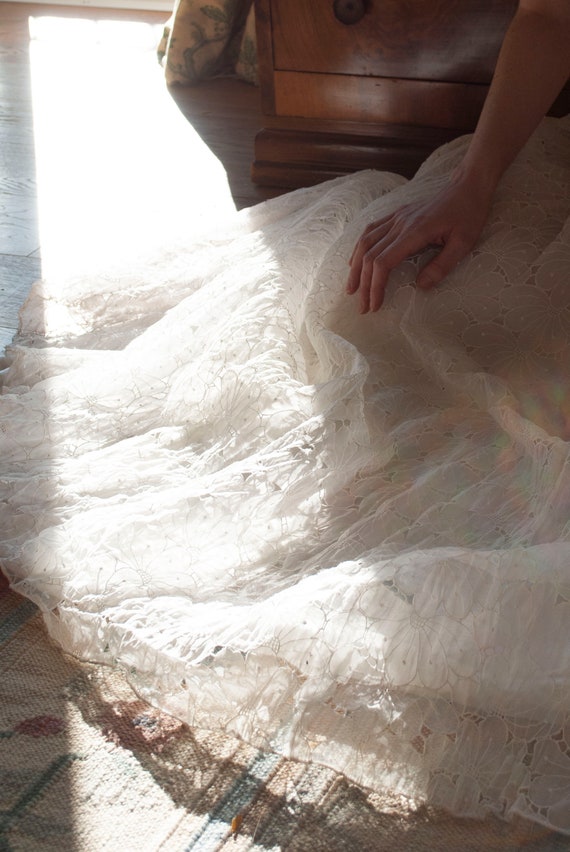 Vintage 1950/'s Cotton Organza Cutwork Floral Halter-neck Dress Bridal Gown