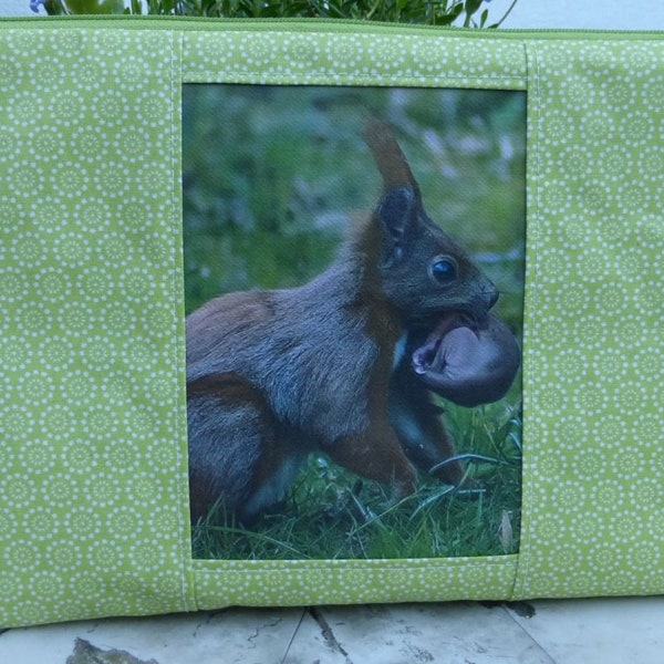 Wickeltasche Eichhorn-Baby, Kulturbeutel, Windeltasche, wasserabweisend, Geschenk zur Geburt, Unikat