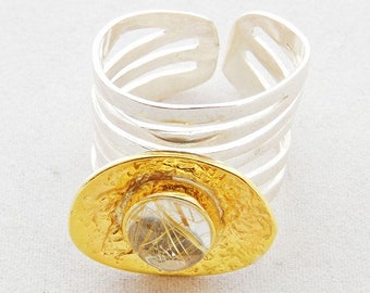 Anillo de plata y oro de la perla