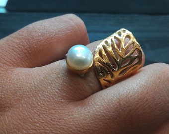 Pearl gold ring, leaf gold ring, Greek jewelry, gold ring, wedding ring, engangement ring, anniversary ring, gift for her, gift for wife