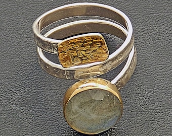 Anillo de plata y oro de la perla