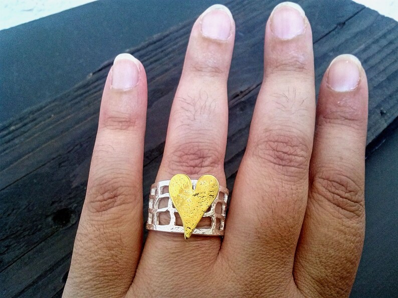Zilveren ring met gouden hart afbeelding 5