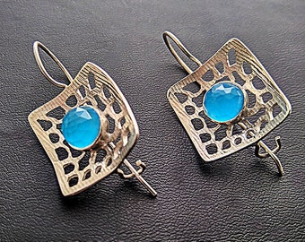 Geometric silver earring with Turquoise stone, turquoise bridesmaid earrings, genuine turquoise stone earrings, 5th anniversary gift for her