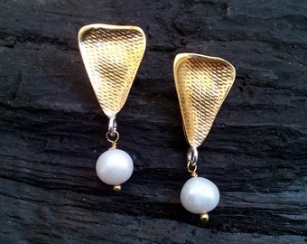 Wedding pearl earrings, dangle pearl earrings, gold stud earrings, Greek jewelry, geometric earrings, drop earrings, gift for her