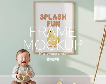 Mockup babykamerlijst PSD: verticale muurkunstweergave (digitale download)