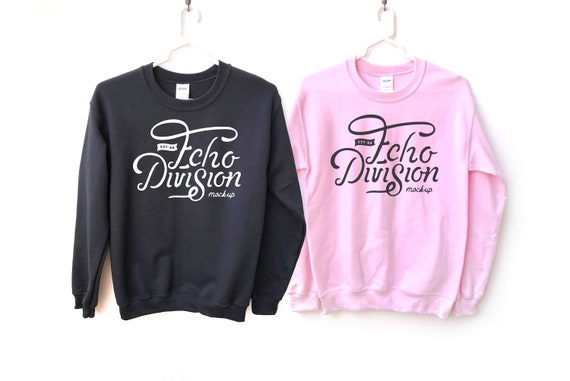 gildan light pink sweatshirt