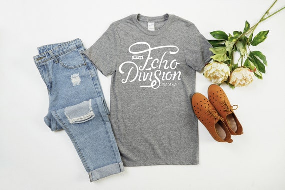 Shirt Mockup Gildan Softstyle T-shirt 