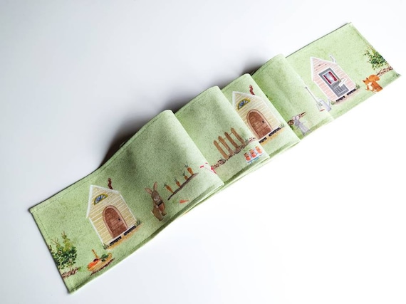 Tischläufer | SCHMAL | süß | 100% Baumwolle | Tischband, Regal-, Kommode-, Fensterbank-Deko | Gartenzeit, Landleben, Bauernhof, Erntezeit