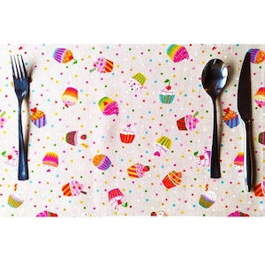 1-12 decorative fabric placemats 45 x 30 cm 18x12&quot; canvas cotton linen look natural white pink turquoise yellow orange funny and playful cupcake pattern