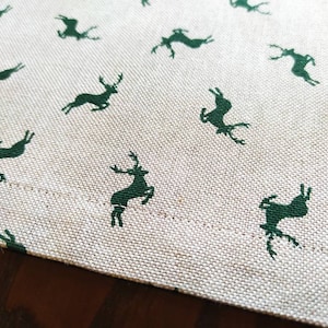 Chemin de table XXL couverture centrale jusqu&#39;à 4,2 m de long x 40 cm de large toile unie coton aspect lin décoration de table d&#39;hiver couleur lin naturel/cerf vert
