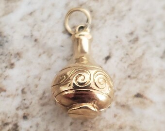 Vintage 9ct Gold Vase Charm by WH Collins | Mid Century Jewelry