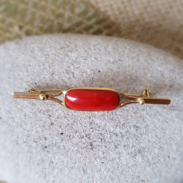 Vintage 18ct Gold Carnelian Bar Brooch | Mid Century Jewelry