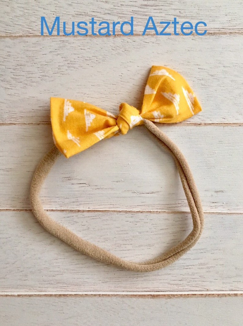 Colorful Tiny Knot Collection