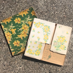 Vintage Hostess Luncheon Napkin Set