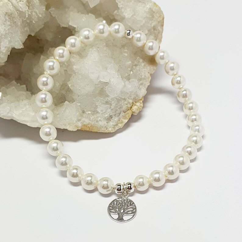 Indonesian Shell Pearl /& 925 Sterling Silver Tree Of Life Charm Stretch Bracelet Made by The Art Of Jewellery UK