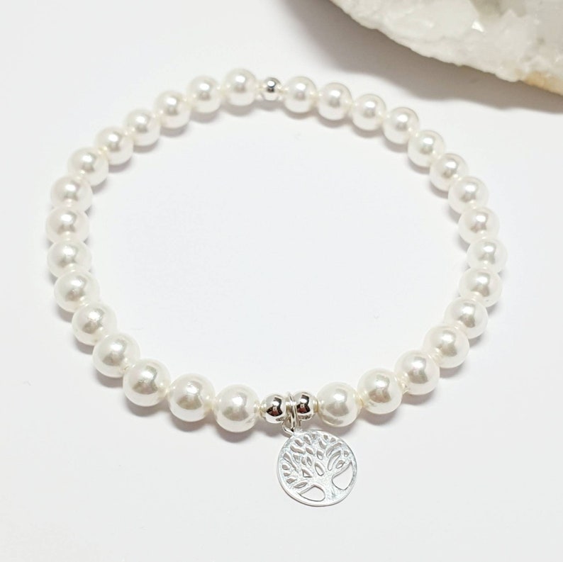 Indonesian Shell Pearl /& 925 Sterling Silver Tree Of Life Charm Stretch Bracelet Made by The Art Of Jewellery UK